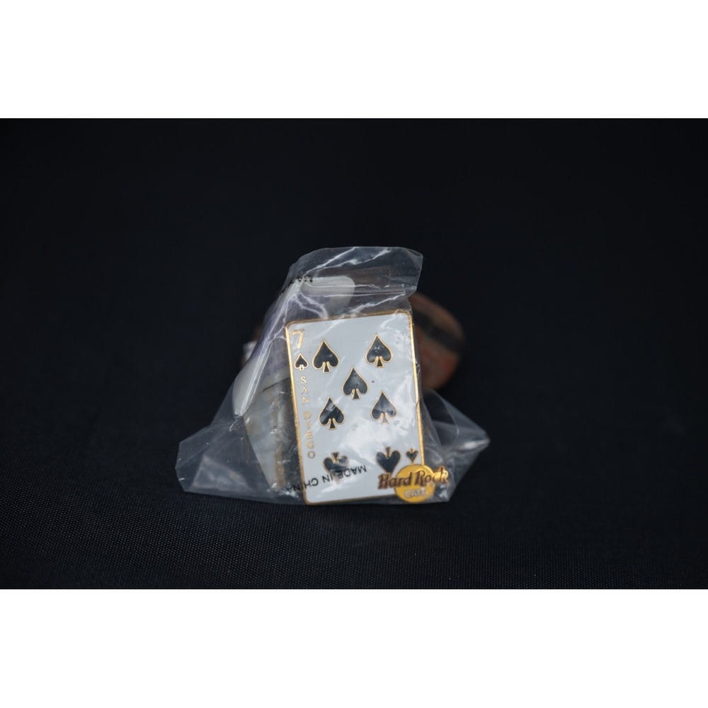 Hard Rock Cafe Pin San Diego White 7 of Spades Playing Card Enamel Gold HRC